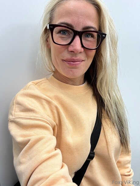 Foxyviking sexy pornstar gallery