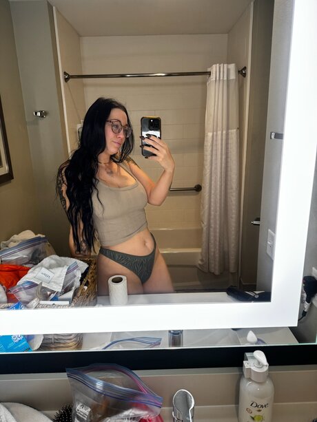 Dakotahblue porn model image