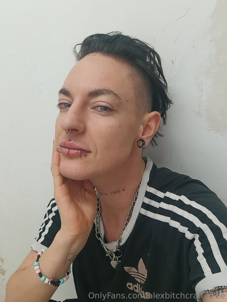 Alexbitchcraft4free perfect actress img