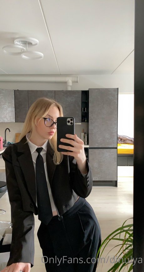 Dinulya perfect pornstar galleries