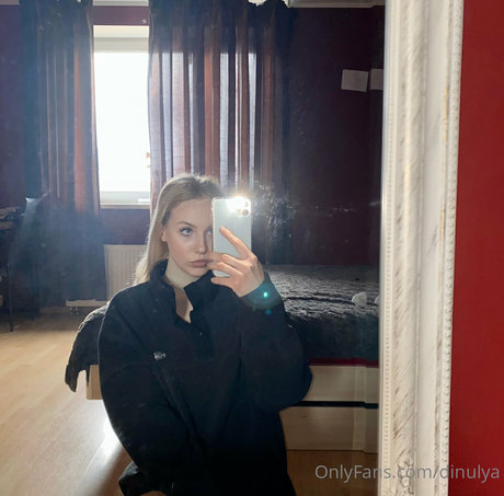 Dinulya best model galleries