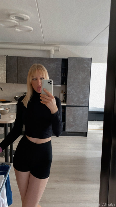 Dinulya xxx star picture