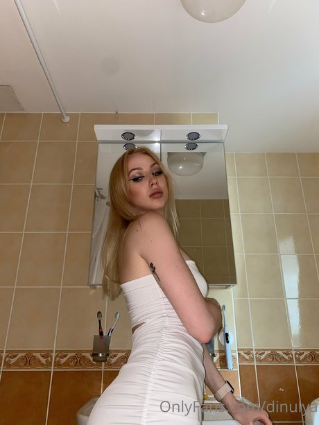 Dinulya pornstar adult picture