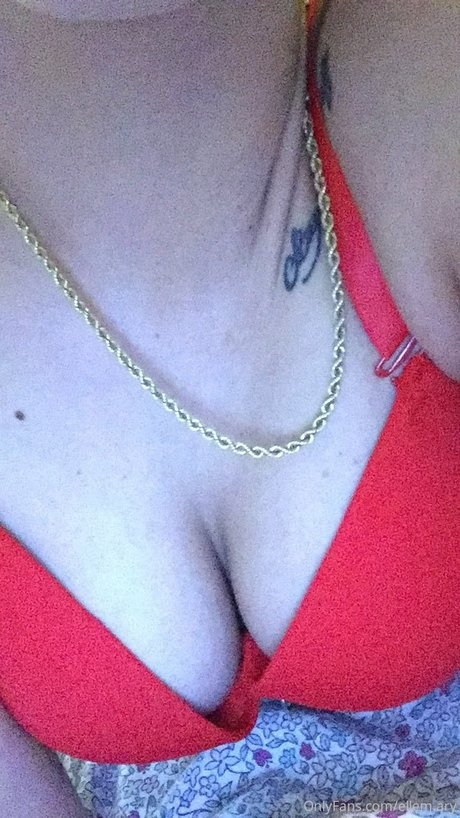 Ellem Ary star nice picture