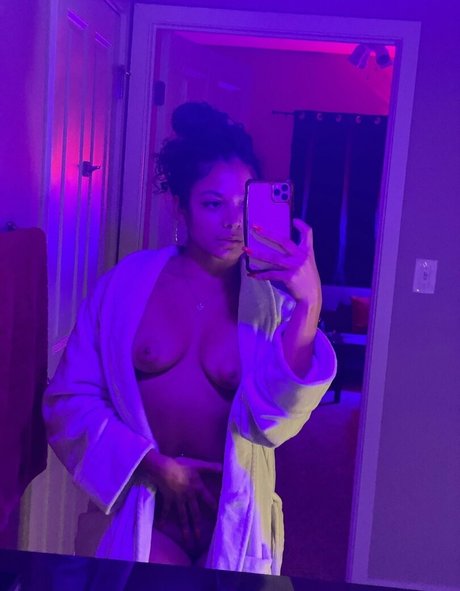 Koryanna Beavers erotic star picture