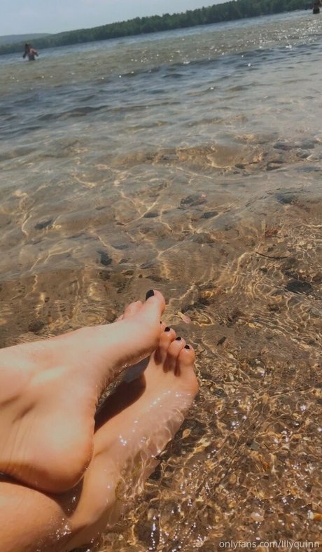 Lily Quinn model top gallery