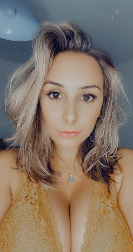 Mariah Leonne pornographic actress image