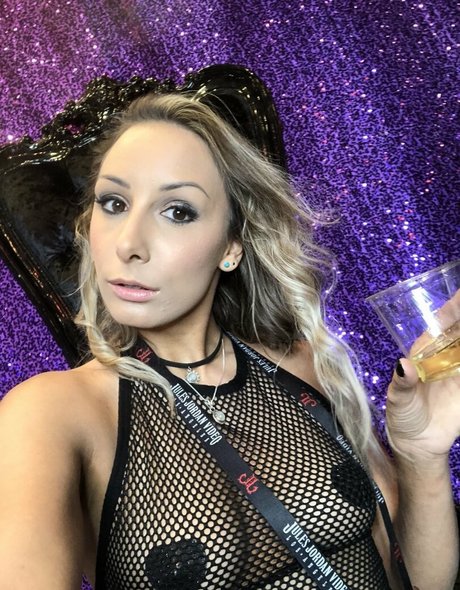 Mariah Leonne model exclusive img