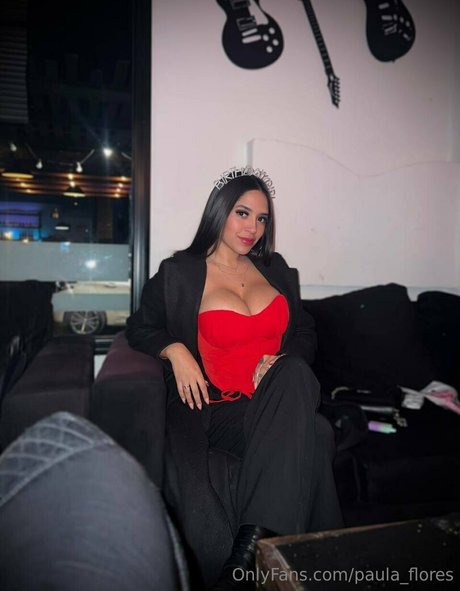 Paula Flores naked star pics