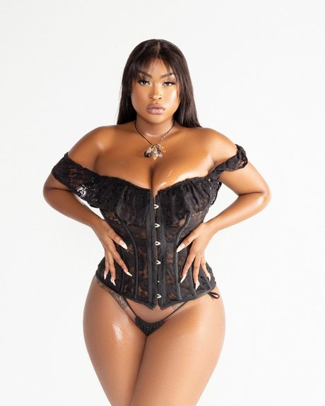 Prissy Blaire naked star pic