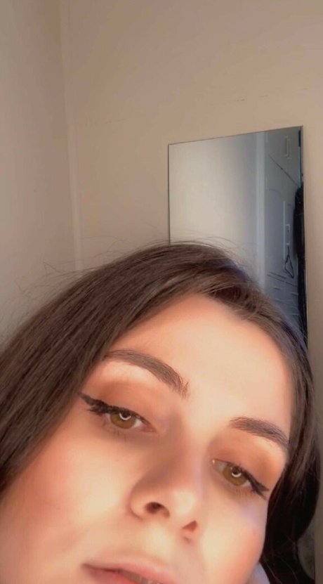 Tabootie nice model photo