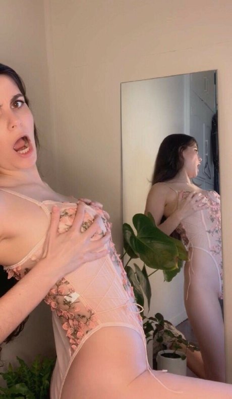 Tabootie star sex photos