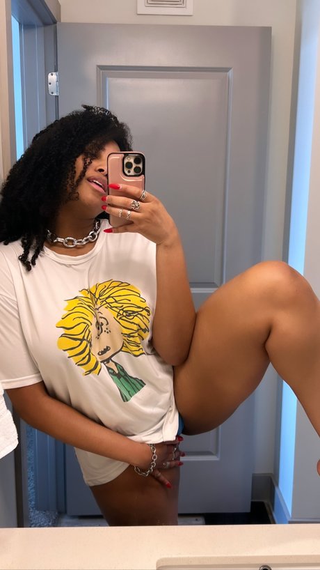 Yagurlbubblez model nudes gallery