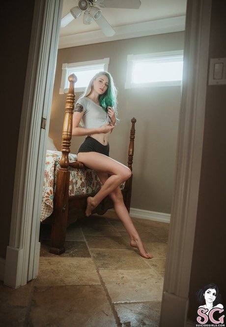 Zorii hd pornstar gallery