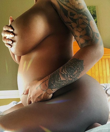 zolarmoon_ hot star image