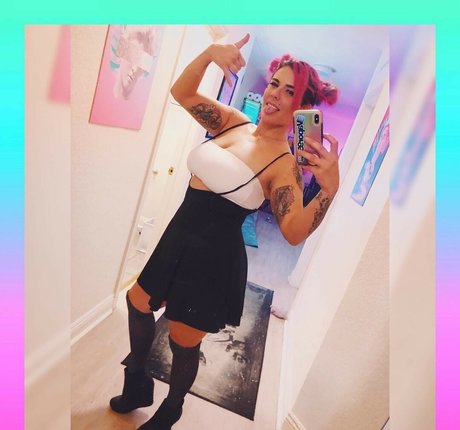 Zombiunicorn pornographic actress pic