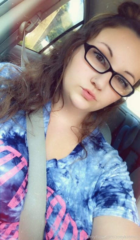 zoeykatexo2 sexy star image