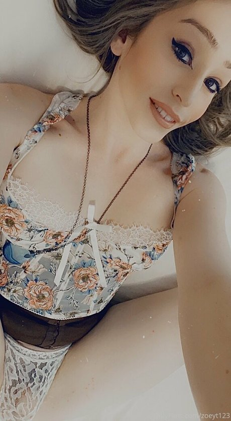 Zoeyt123 pornographic actress pic