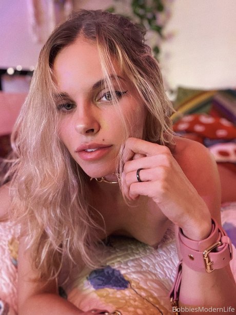 Bobbiesmodernlife adult actress gallery