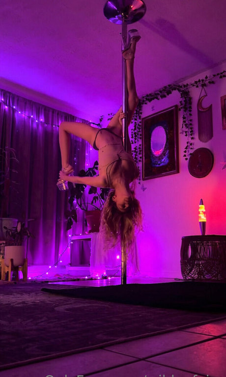 Emerald Wildea erotic pornstar pic