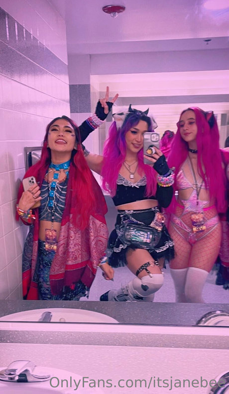 Jane Beeb porn model galleries