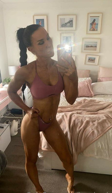 Kendra Banks model photos