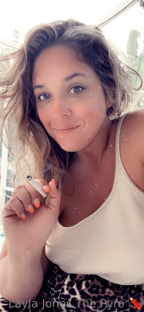 Layla Jones sex pornstar img