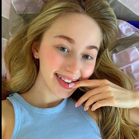 Mia Reina nudes pornstar pic