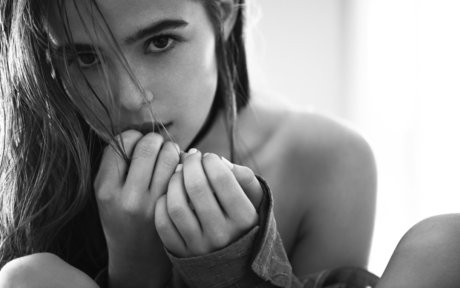 Zoey Deutch free pornstar gallery