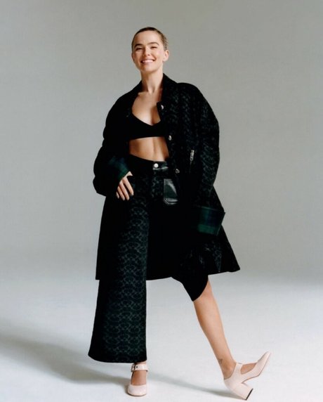 Zoey Deutch xxx actress galleries