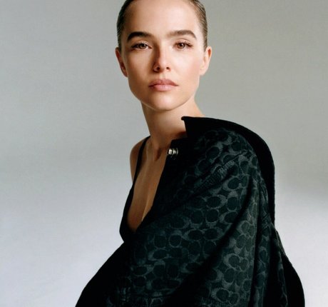 Zoey Deutch hd model pics