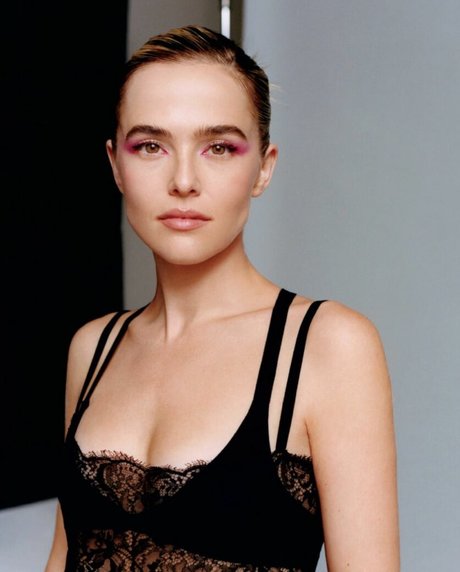 Zoey Deutch pornstar adult image