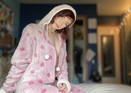 Zoeybrooks erotic star pictures