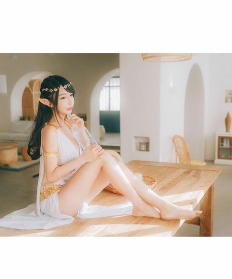 Zoe So model best picture