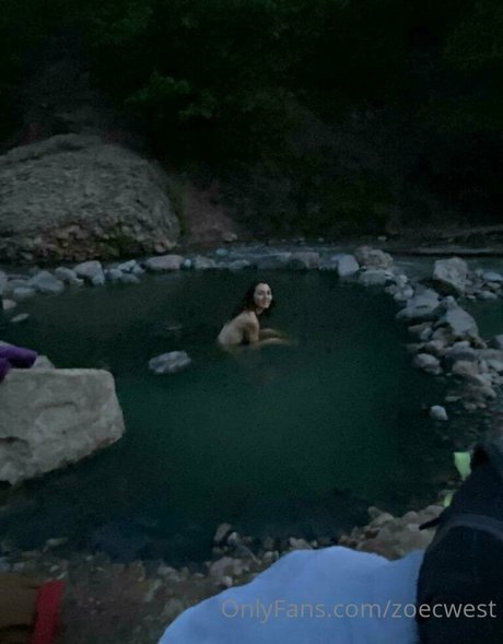 zoesfrenchpress free model images