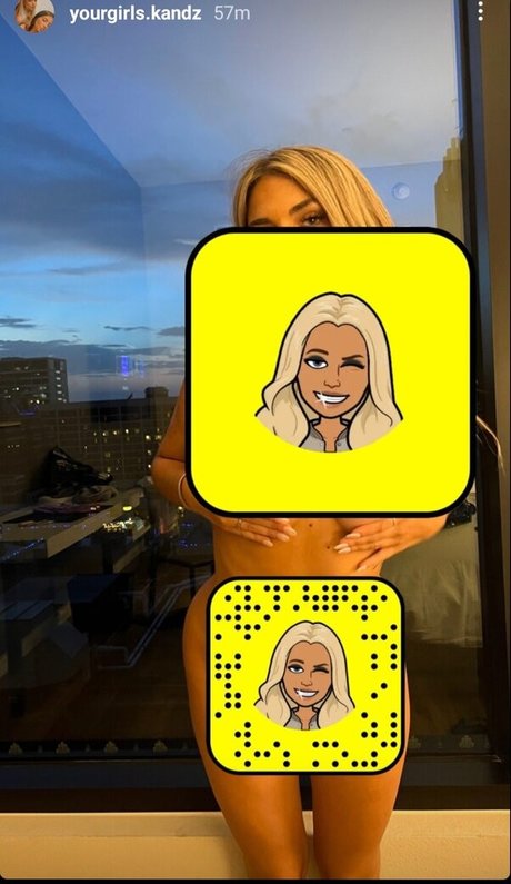 Zoe Lyons model pornographic image