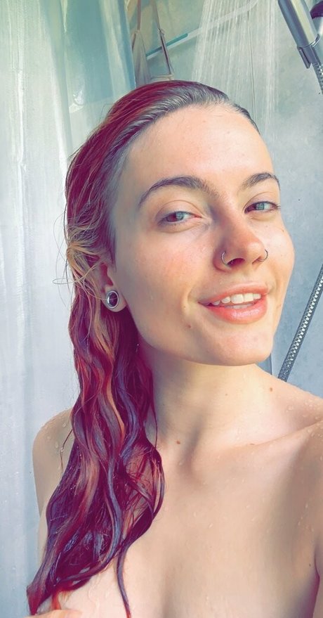 zoelovve free pornstar naked images