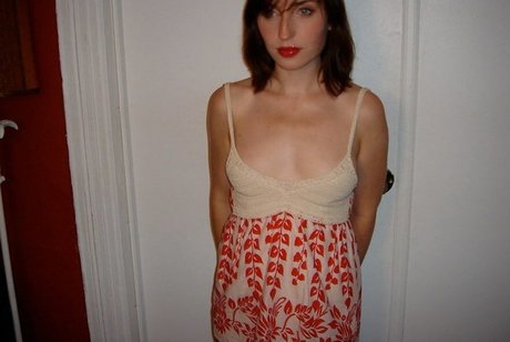 Zoe Lister Jones free actress pictures