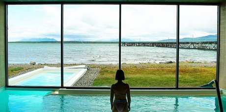 Zoe Lister Jones model hd pics