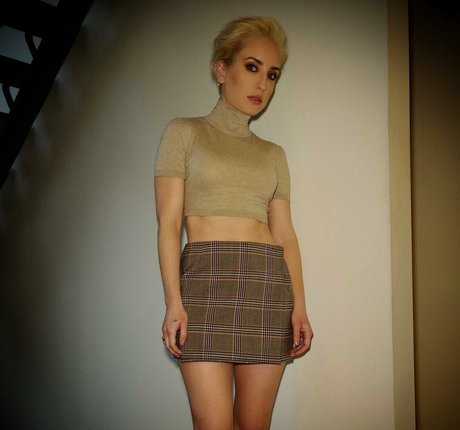 Zoe Lister Jones top pornstar galleries