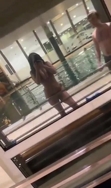 Zoe Leanne Cooper star art photo