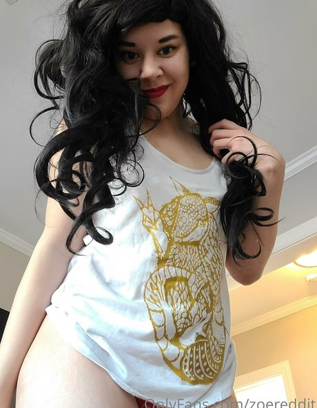 zoelevain sexy model pictures