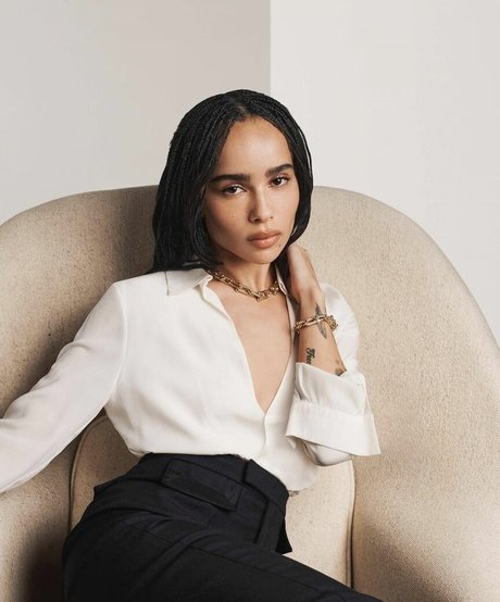 Zoe Kravitz model sexy img