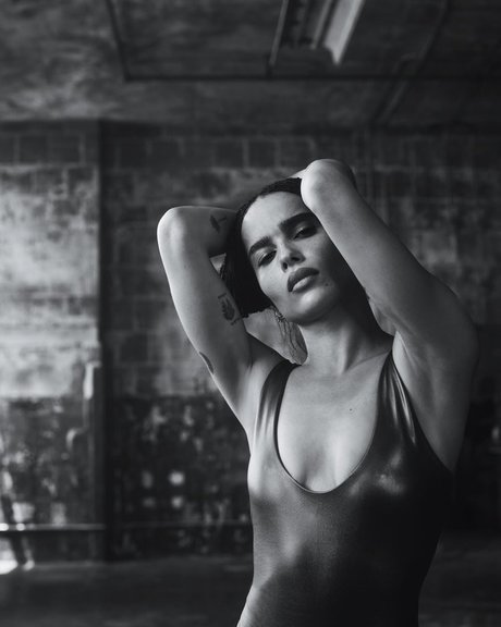 Zoe Kravitz nude pornstar archive