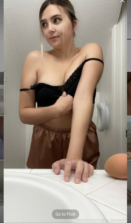 Zoe Nicole pornographic star gallery