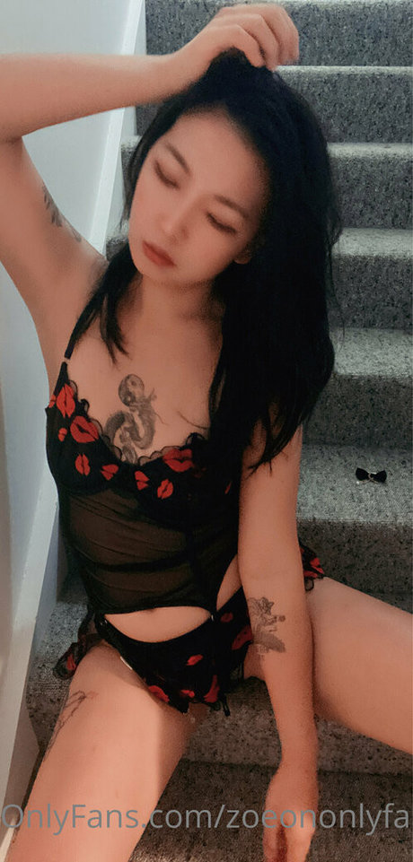 zoeononlyfans free star archive