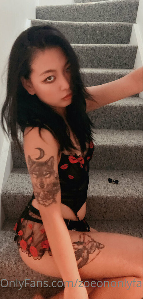 zoeononlyfans model sex pics