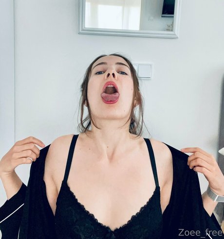 zoenafree beautiful star photo