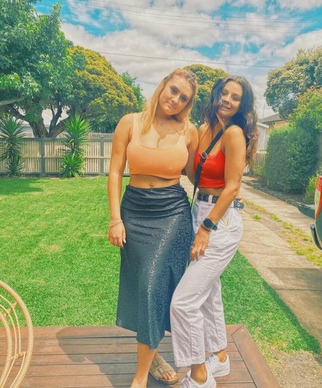 Zoe H high quality pornstar photos