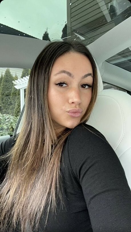 Zoe Fergurson free actress img